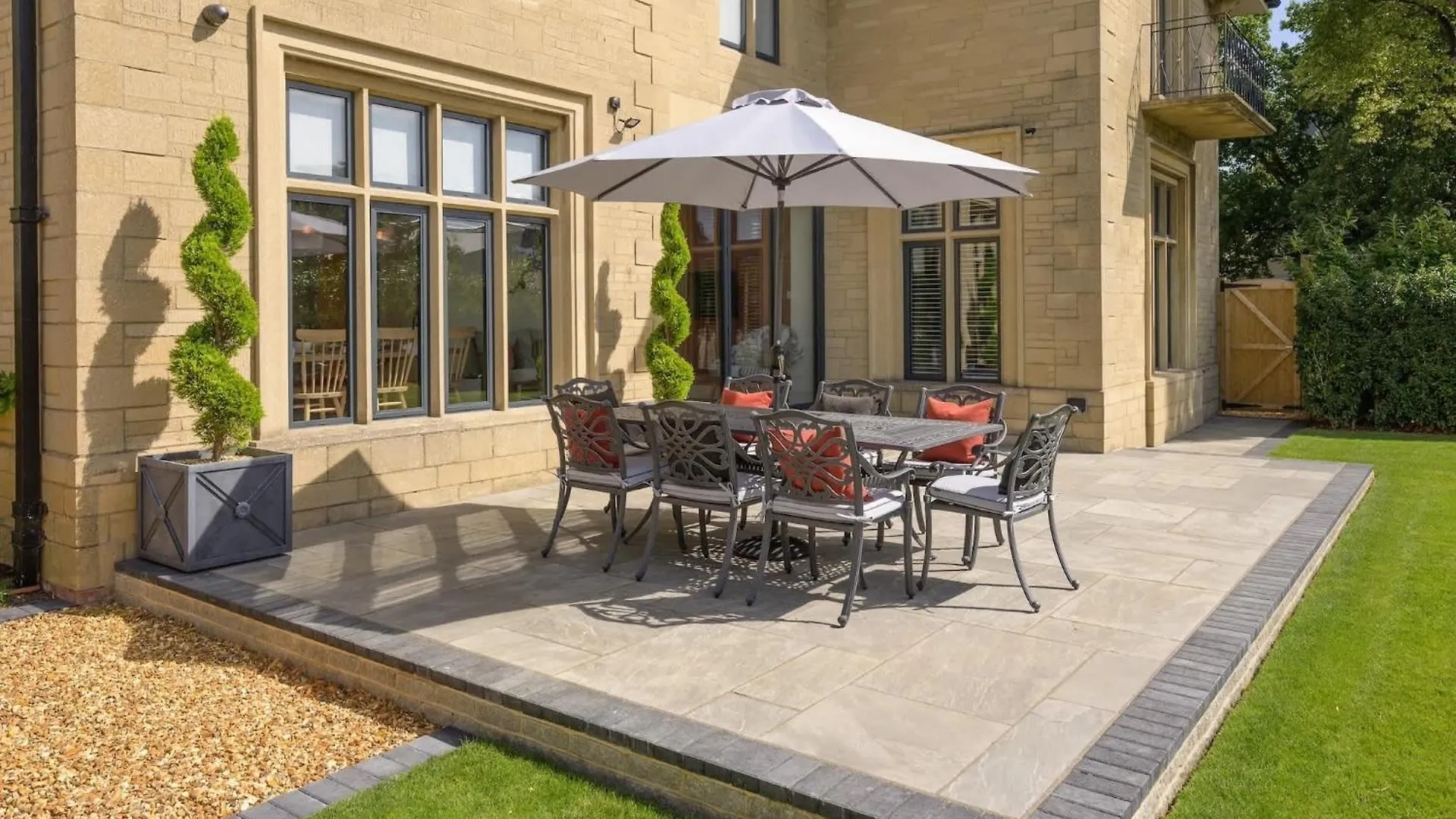 Luxurious House Lodge & Garden Private Parking GLOUCESTERSHIRE Holiday home