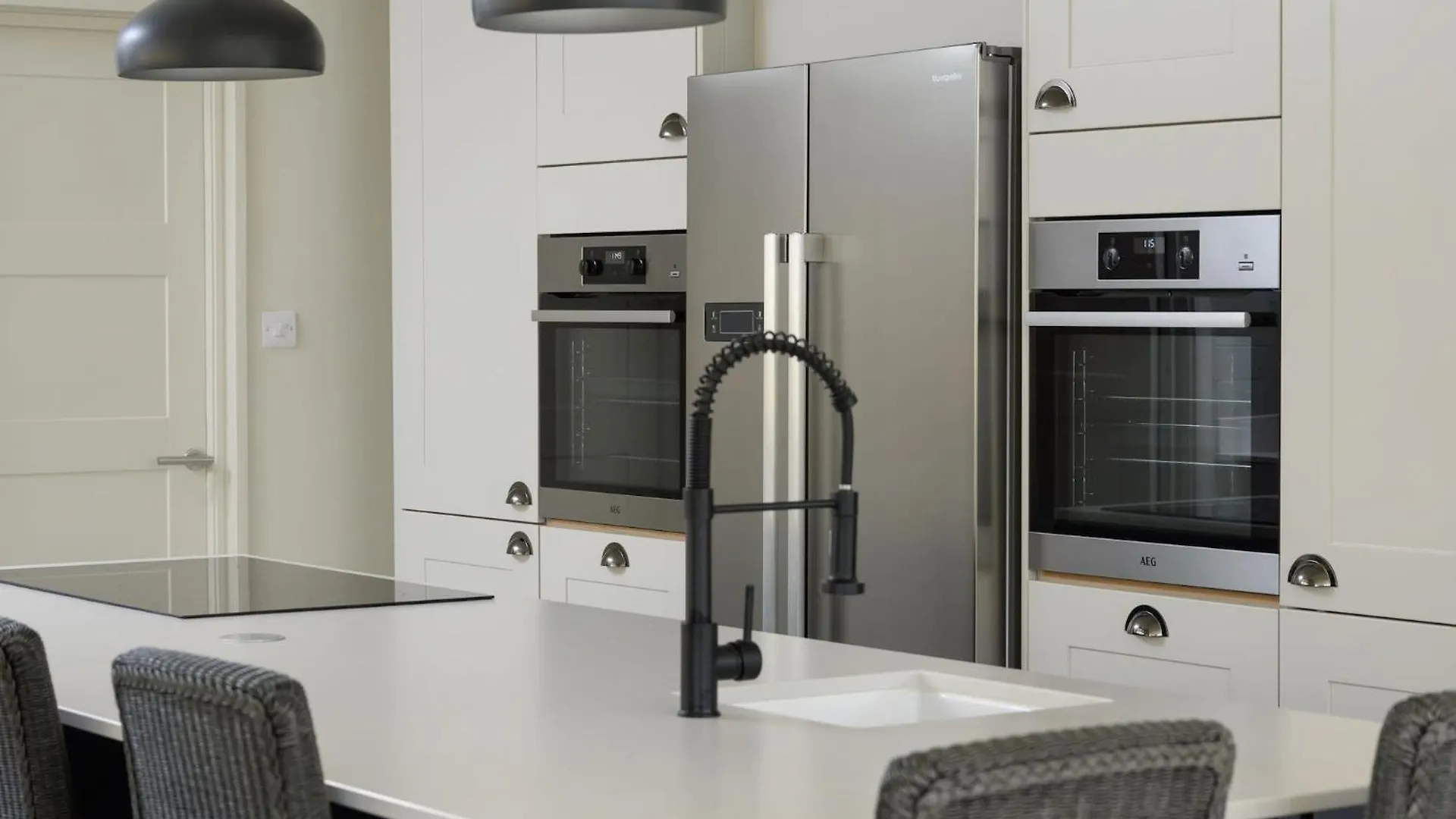 Luxurious House Lodge & Garden Private Parking GLOUCESTERSHIRE Holiday home