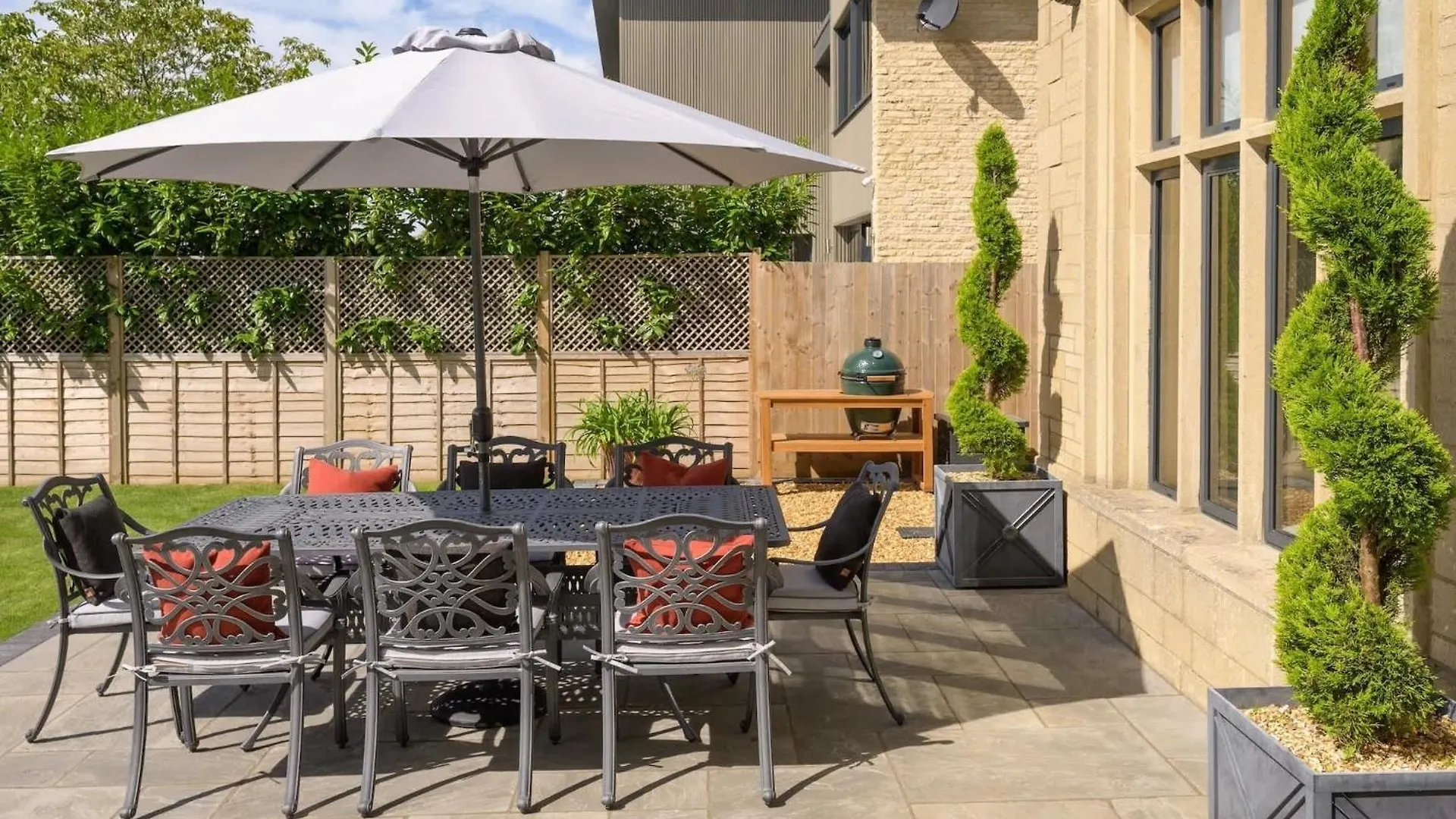 Luxurious House Lodge & Garden Private Parking GLOUCESTERSHIRE